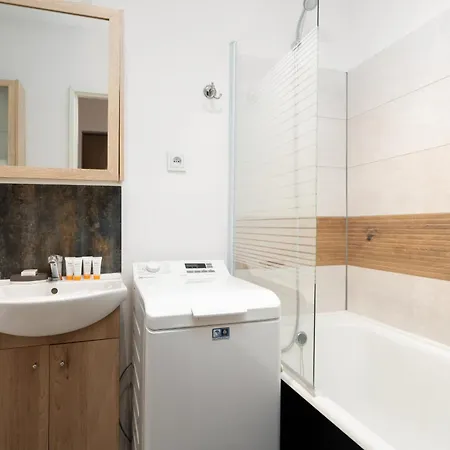 Cozy Studio Retro In By Renters *